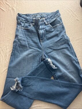 American Eagle Outfitters Women's Next Level Stretch Light Blue High-Rise Jeans